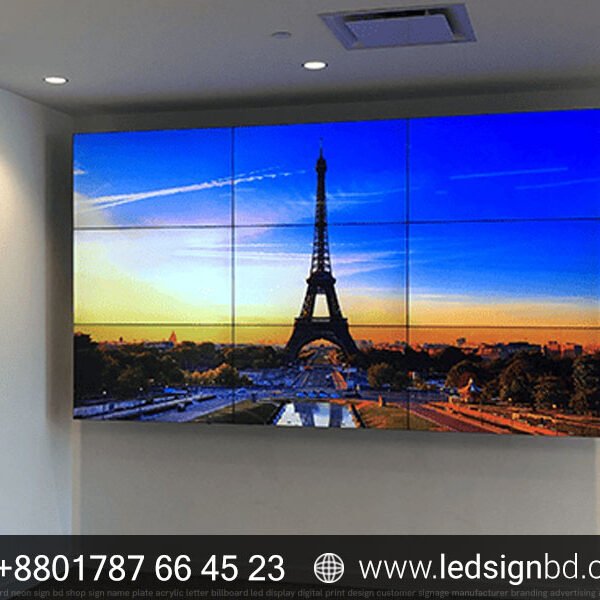 Superior Displaces Projectors & LCD Screens